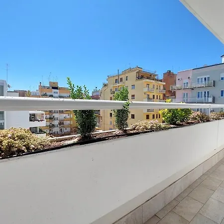 Contemporary By Luxury Getaways